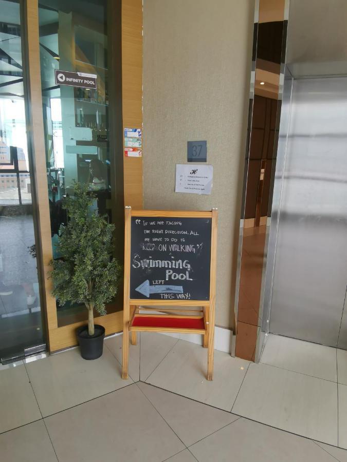 הוסטל קואלה לומפור Regalia Skypool Klcc מראה חיצוני תמונה