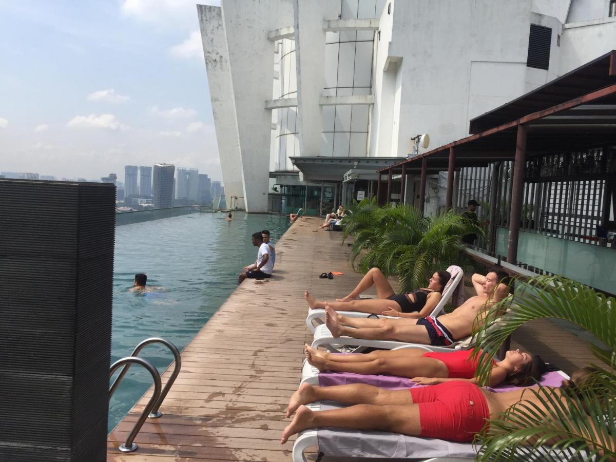 הוסטל קואלה לומפור Regalia Skypool Klcc מראה חיצוני תמונה